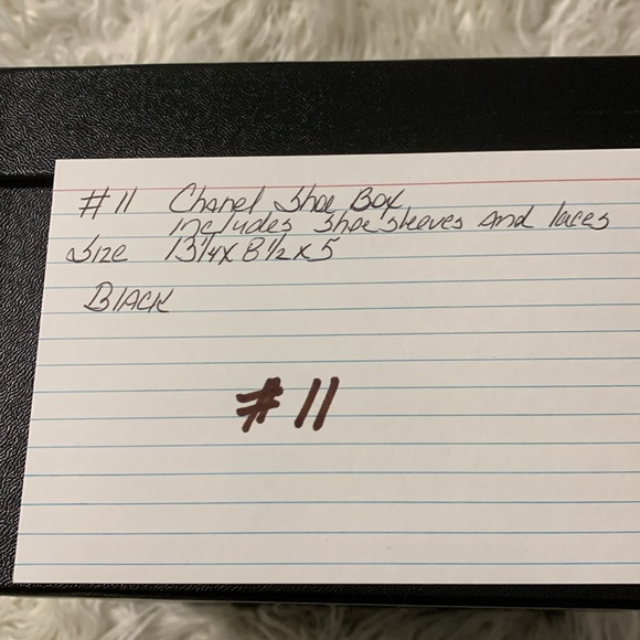 CHANEL shoe box with shoe sleeves and new set of CHANEL shoelaces. - Picture 5 of 5